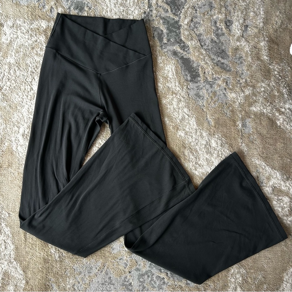 Aerie OFFLINE By Aerie Real Me High Waisted Crossover Flare Legging Smoked Grey